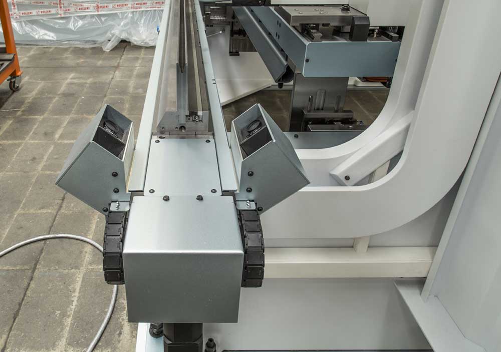 Laser bend angle measurement systems for CNC press brakes small