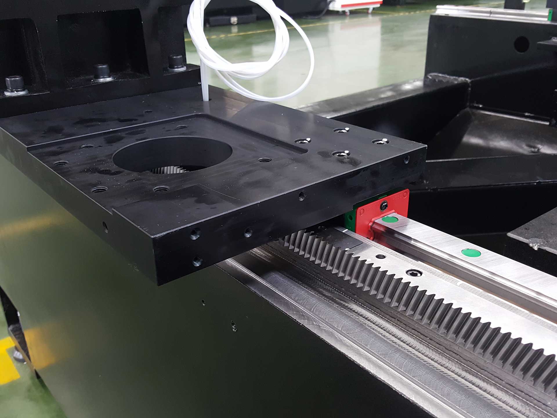 ACCURL IPG 3000W Fiber Laser Cutting Machine for Sale CNC Laser Metal Cutting Machine 3kw Fiber Laser Price