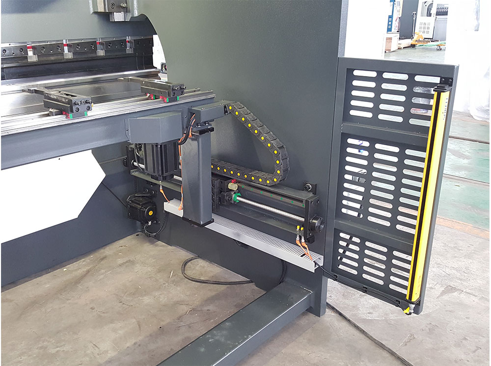 ACCURL 4 Axis CNC Press Brake 220 ton x 3200mm (Euro ProB 32220) ACCURL