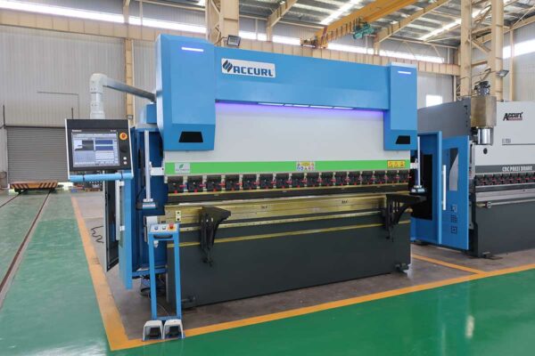 ACCURL NEW 8 Axis 4000 mm 220 ton CNC Press Brake with DELEM DA-66T 3D/2D graphical CNC Controlled for 6-Axis BackGauge