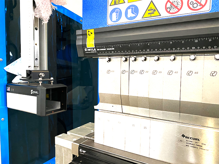 ACCURL Genius 7 Axis CNC Press Brake 60 ton With Automatic bending angle measurement System