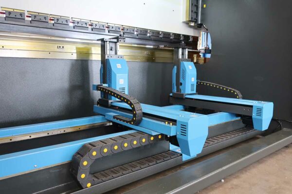 ACCURL 8 Axis CNC Hydraulic Press Brake 110 ton x 3200 mm with DELEM DA-66T 2D 8-AXIS CNC Control and Motorized Crowning