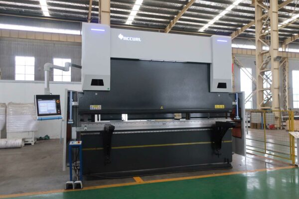 ACCURL CNC Hydraulic Press Brake Manufacturers with 6-Axis CNC Back Gauge Wila New Standard Hydraulic Clamping