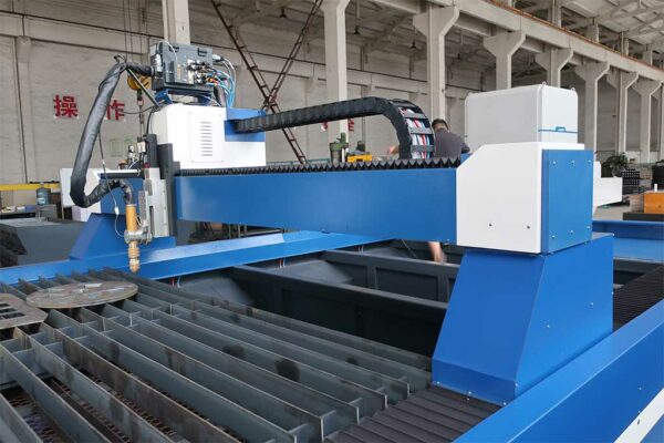 CNC Steel Plasma Cutting Machine 2500x 6000mm with HyPerformance HPR400XD Plasma Source for Messer CNC Plasma Cutter