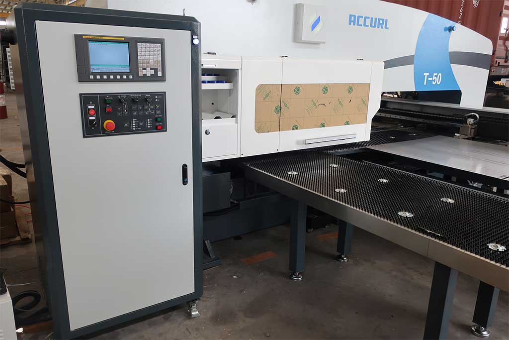 ACCURL Hydraulic CNC Turret Punch Press MAX-T-30 Ton with 32 Stations 2 Auto index