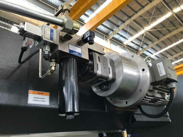 ACCURL 4 Axis CNC Hydraulic Press Brake 400 ton x 4000 mm with DELEM DA58T CNC Press Brake Machine China Manufacturers