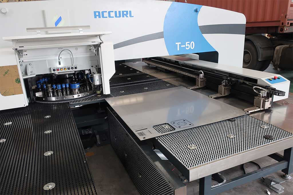 ACCURL Hydraulic CNC Turret Punch Press MAX-T-30 Ton with 32 Stations 2 Auto index