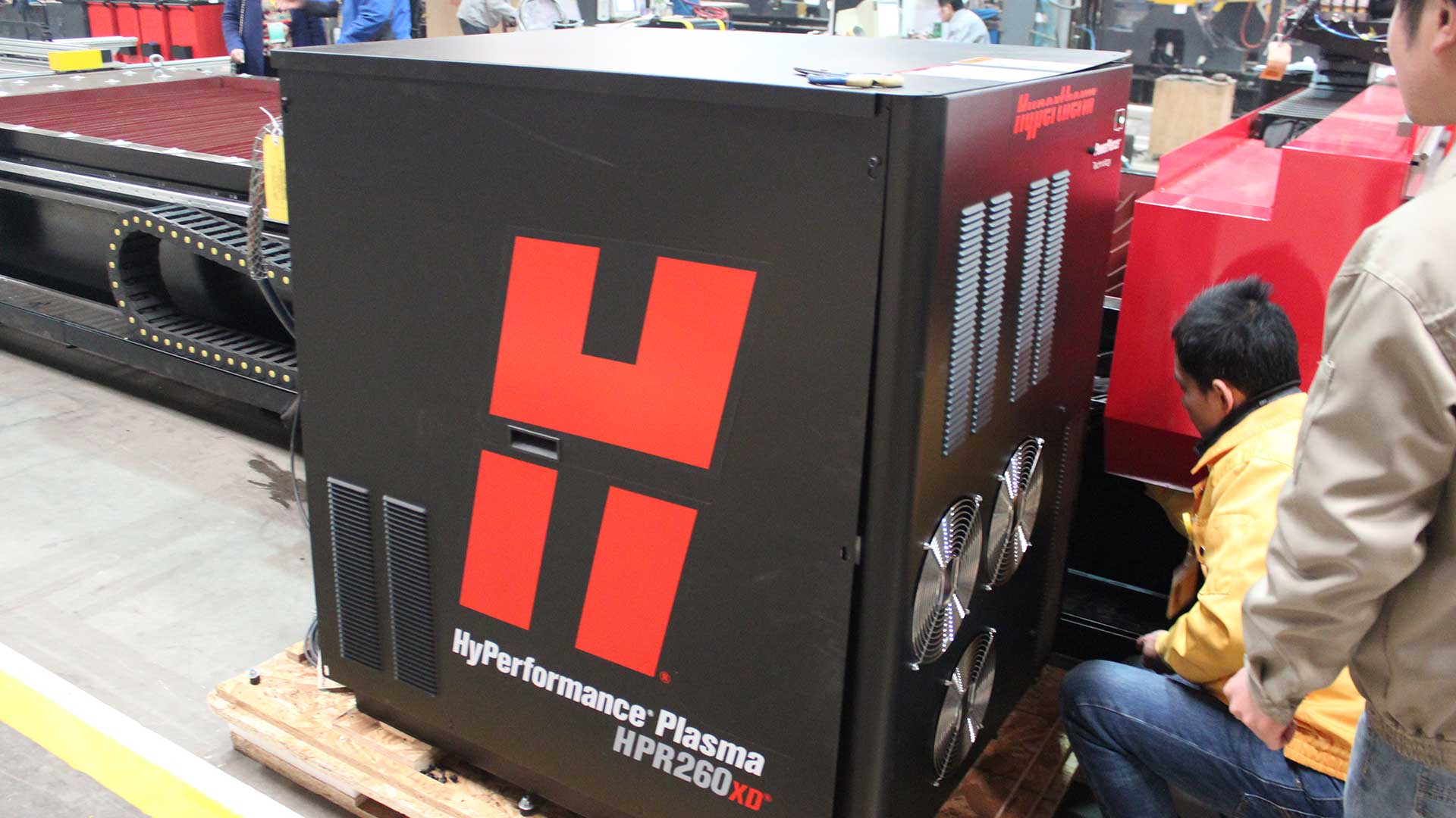 CNC Plasma Cutting Machine 2000x4000mm with HyPerformance HPR260XD Plasma Source for Sale Manufacturers