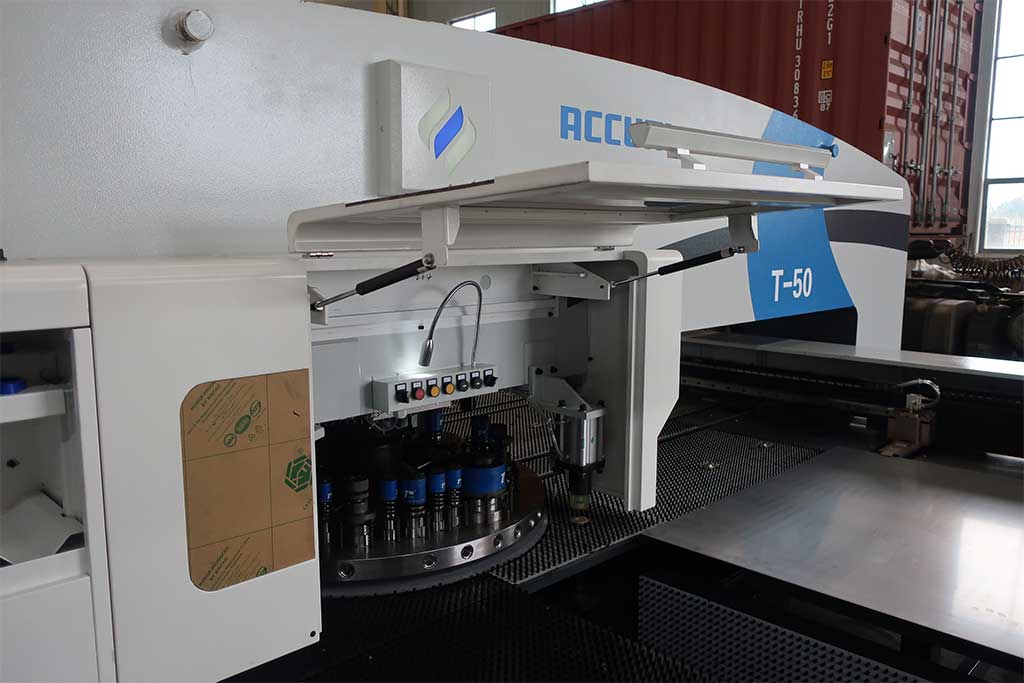 ACCURL CNC Punching Machine MAX-T-50 ton for Sheet Metal CNC Punch Press Manufacturers