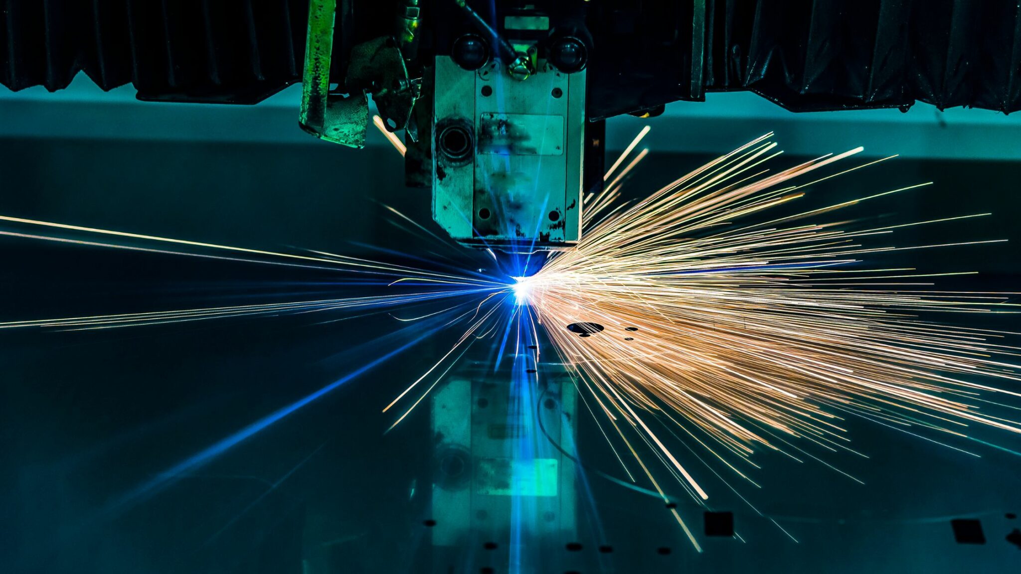 What is Fiber Laser Cutting Definition, Components, Parameters & Types