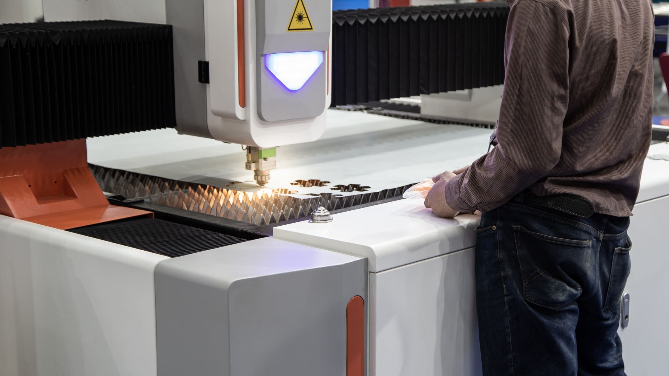 Fiber Laser Cutting Reduces Operating Skills Requirement