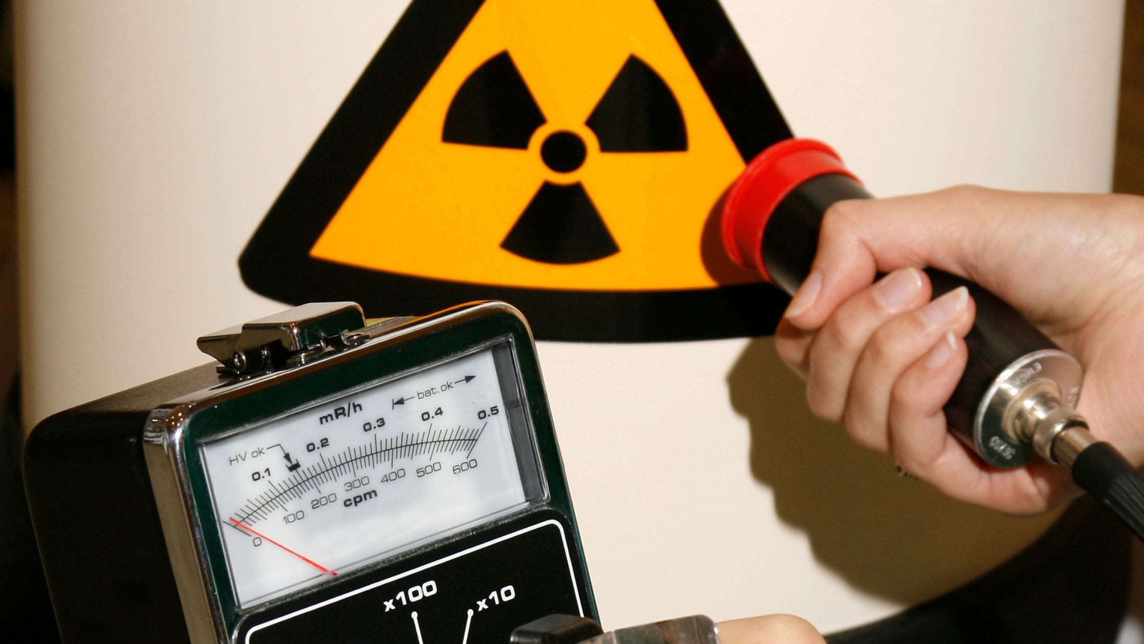 Fiber Laser Cutting Safety: Risks, Safety Features and Equipment - ACCURL