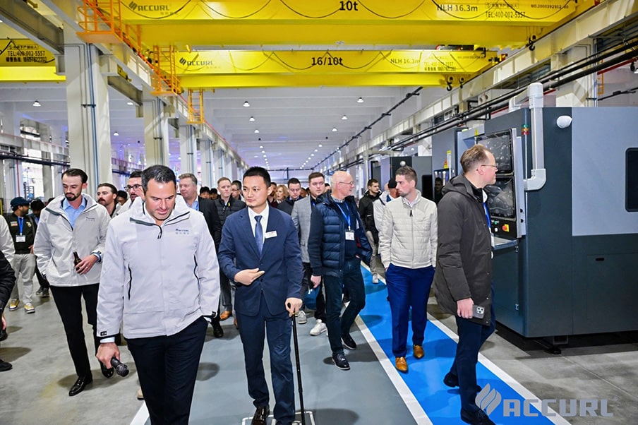 Accurl New Smart Factory Tour Guests